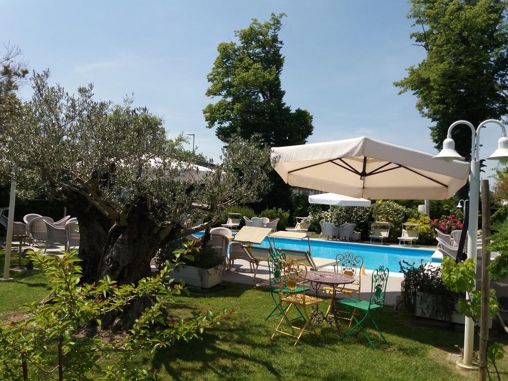 Relais Villa Roncuzzi Russi Exterior foto