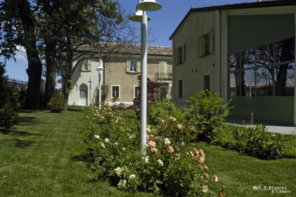 Relais Villa Roncuzzi Russi Exterior foto