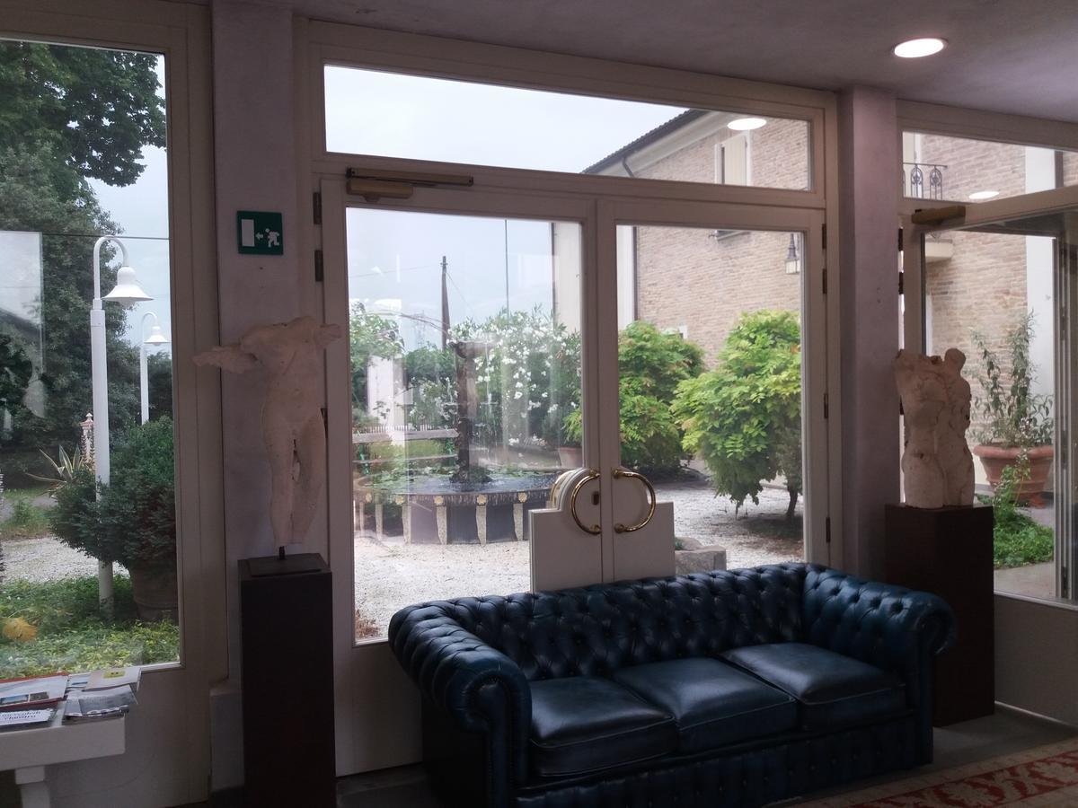 Relais Villa Roncuzzi Russi Exterior foto